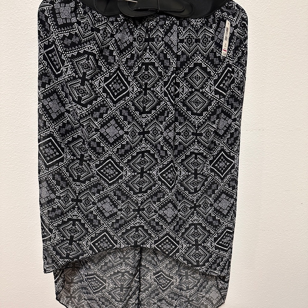 No Boundaries Geometric Black and White High-Low Skirt